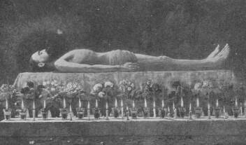 PIETA FESZTY �RP�D FESTM�NYE