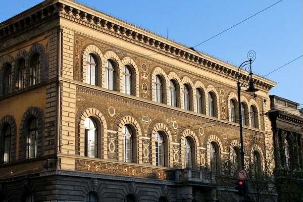 A Nov. 25. Bizottság hallgatói választási csoportjának megismételt választására feb. 10-én kerül sor a Dávid téren, 9-16 óra között